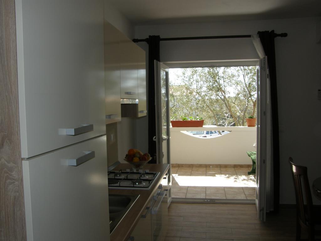 Apartments Marino Povljana Εξωτερικό φωτογραφία