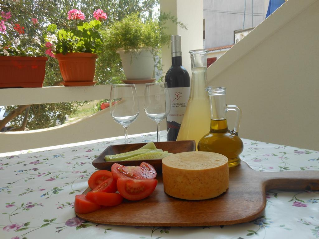 Apartments Marino Povljana Εξωτερικό φωτογραφία