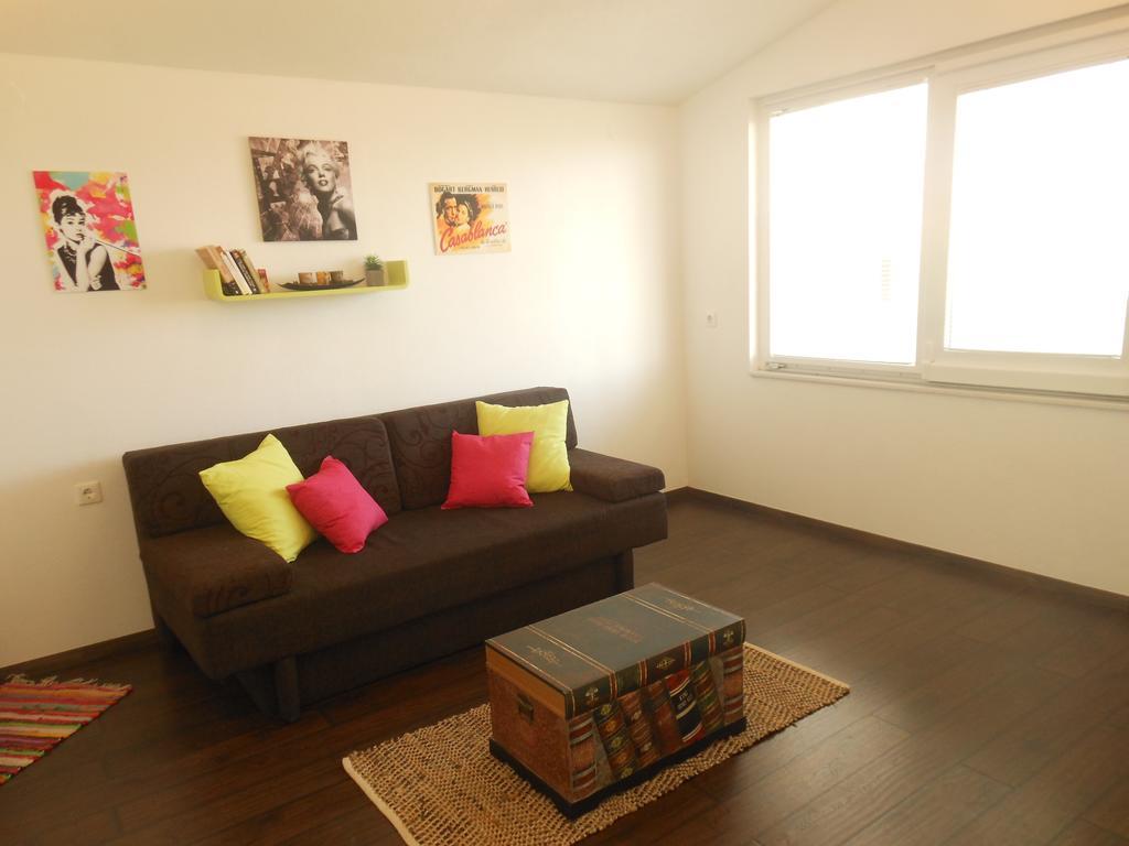 Apartments Marino Povljana Εξωτερικό φωτογραφία