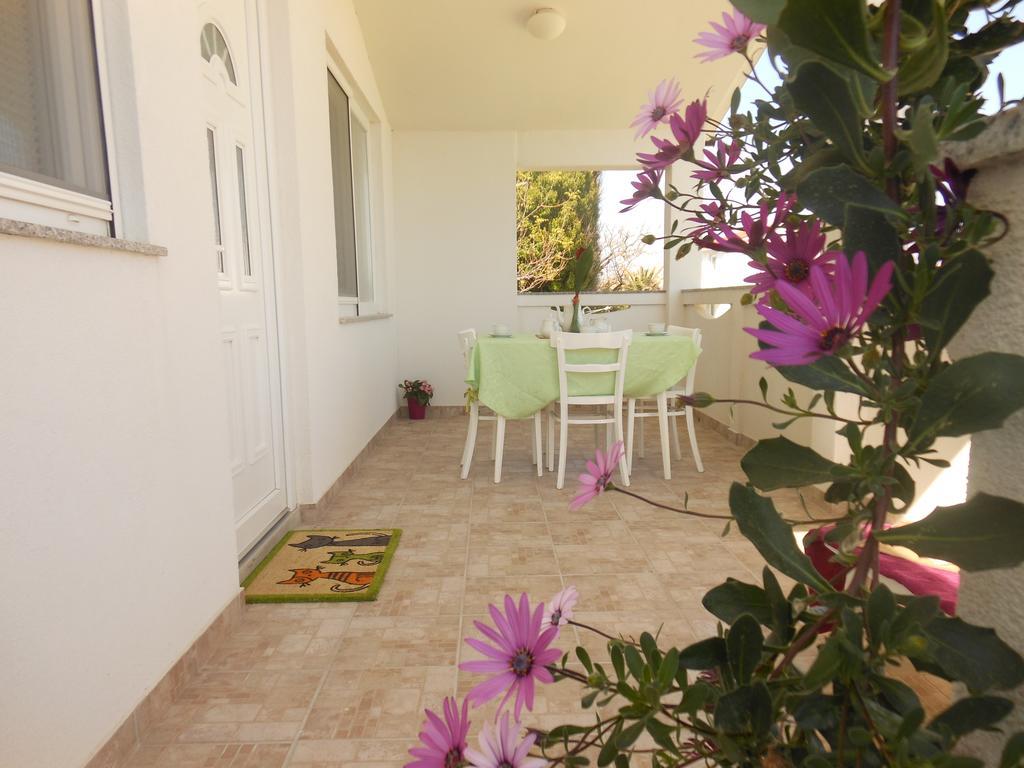 Apartments Marino Povljana Εξωτερικό φωτογραφία