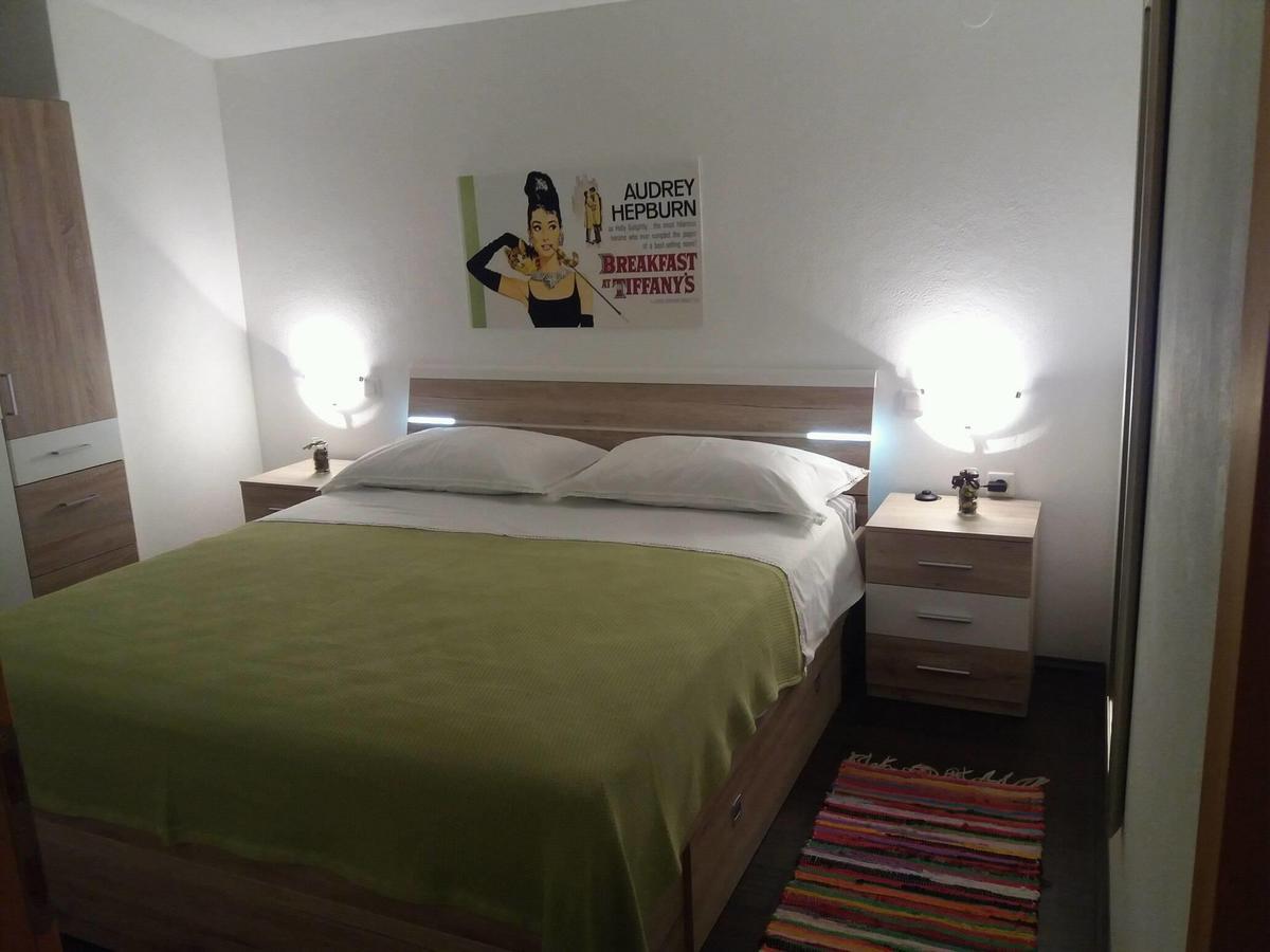 Apartments Marino Povljana Εξωτερικό φωτογραφία